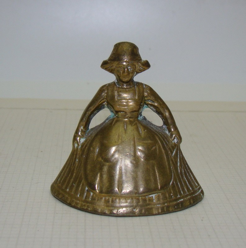 Колокольчик фигурка (A796)