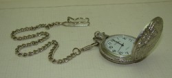 Zhongfa часы карманные кварцевые Паровоз (X189)