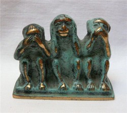 Три обезьяны (R319)