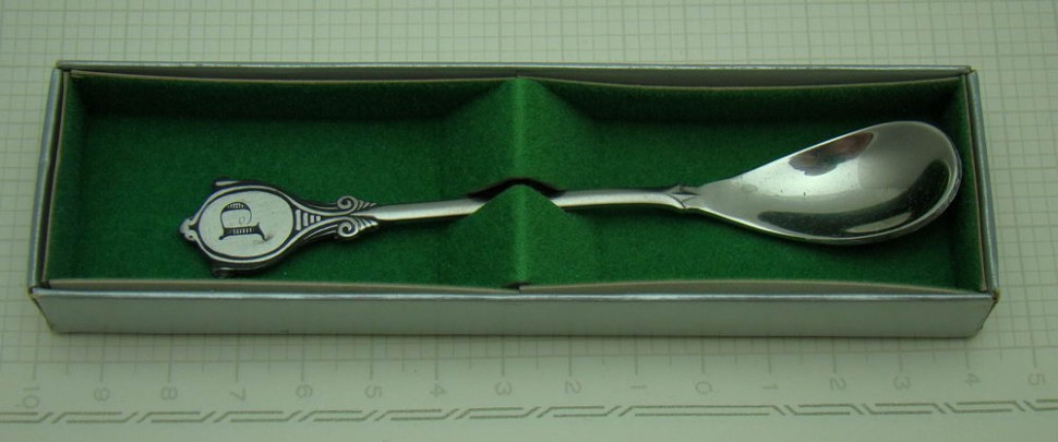 Ложка коллекционная с инициалом "P" (U826)