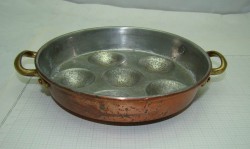 Миска сковорода медная с выемками (R955)
