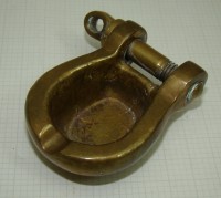 Пепельница маленькая бронзовая Скоба (M322)