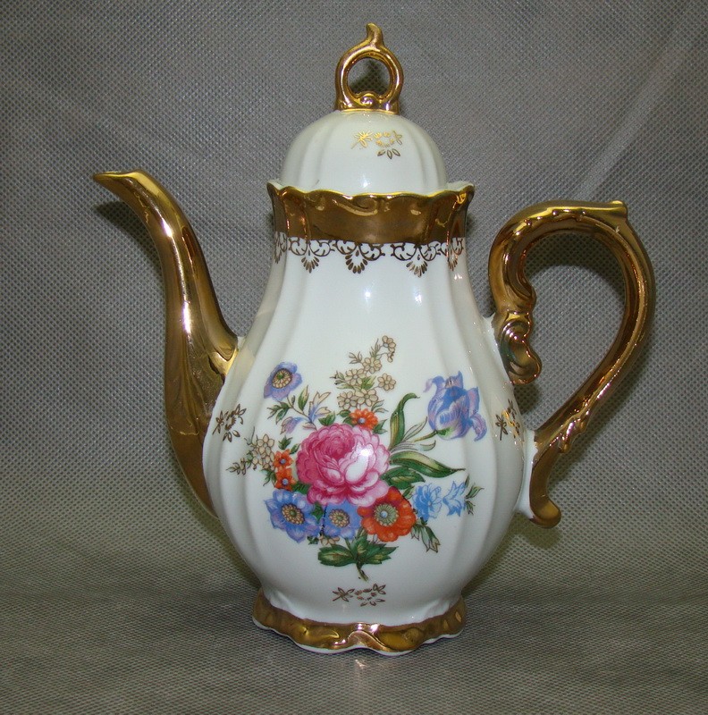 Кофейник фарфоровый винтажный (A702)