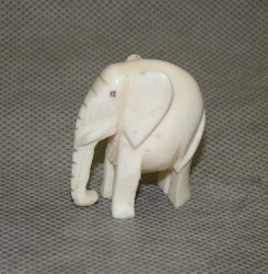 Фигурка из слоновой кости Слоник (A800)