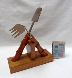 Набор инструментов для домашних цветов на подставке (G761)