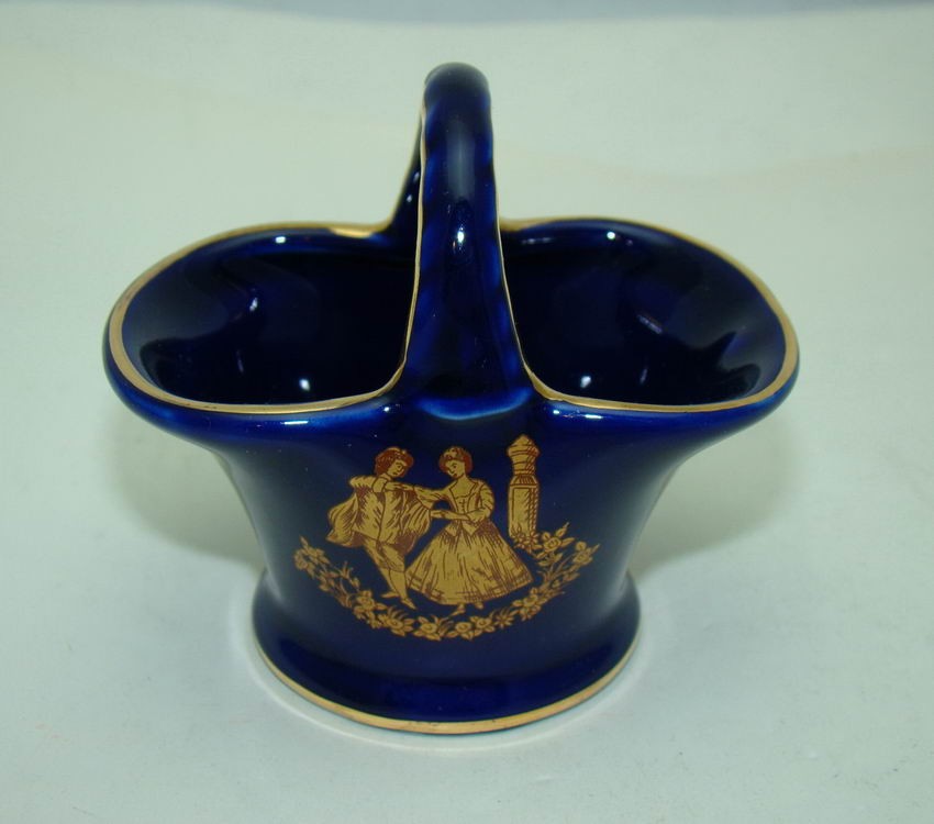 Вазочка миниатюрная фарфоровая (U226)