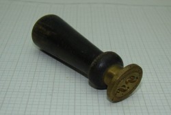 Печать старинная сургучная с инициалами P.G. (R883)