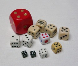 Кубики кости игральные 12 шт. (K805)