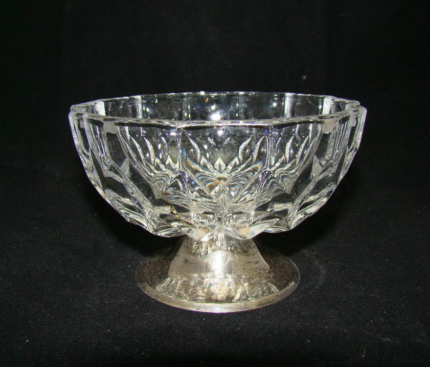 Ваза орешница хрустальная (U164)