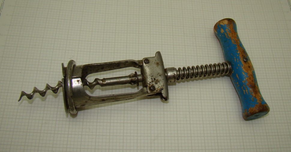 Штопор старинный  (P928)