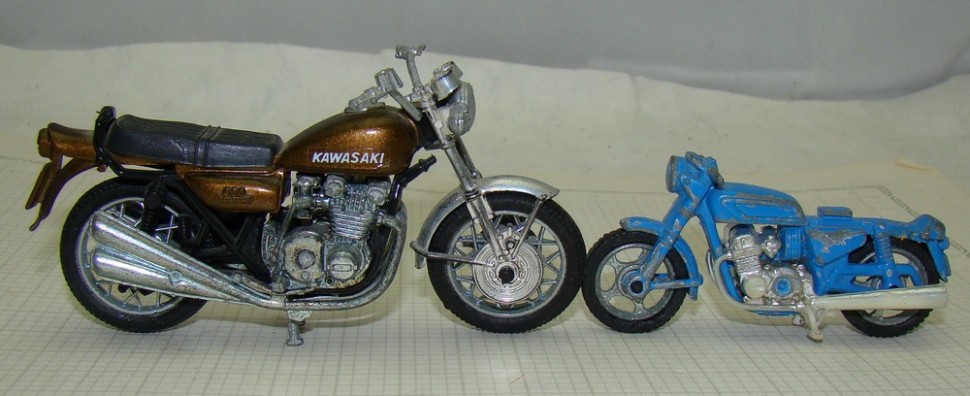 Игрушки модели мотоциклов 2шт (W146)