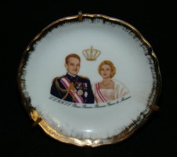 Блюдечко декоративное "Принц и принцесса Монако" (U408)