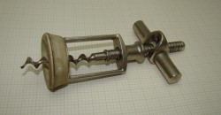 Штопор старинный  (P929)