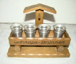 Рюмки для шнапса на подставке (F979)