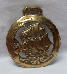 Открывалка "Парусник" (J225)