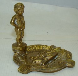 Пепельница Bruxelles с фигуркой Писающий мальчик (W464)