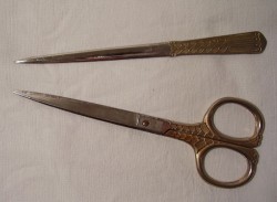 Ножницы и нож для бумаг в чехле (C665)