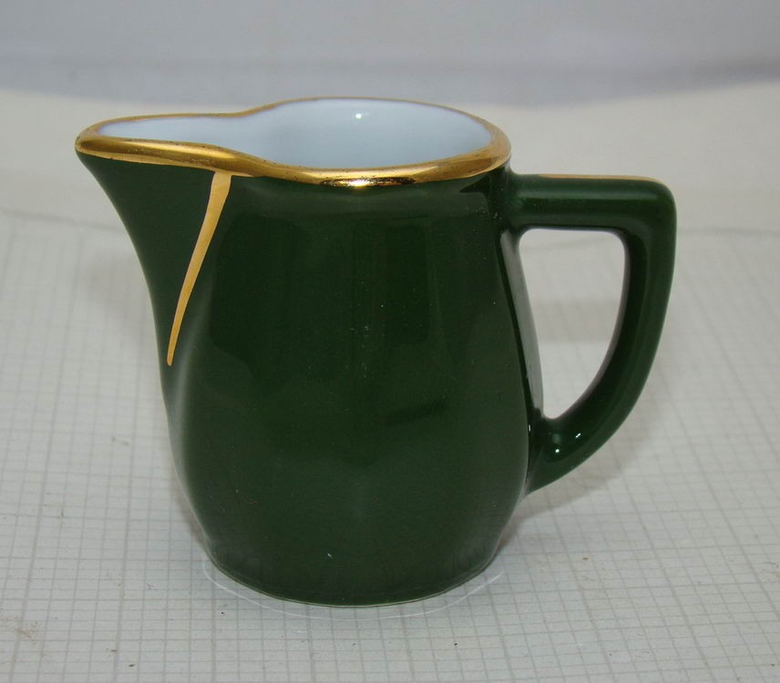 Сливочник маленький фарфоровый (U595)