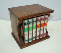 Подставки под стаканы, кружки "Книги" (U899)