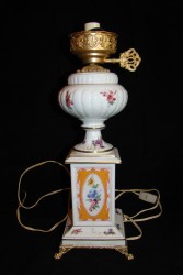 Лампа настольная (U912)