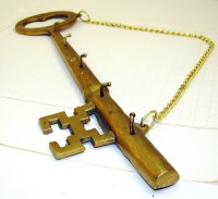 Вешалка винтажная Ключ (M135)