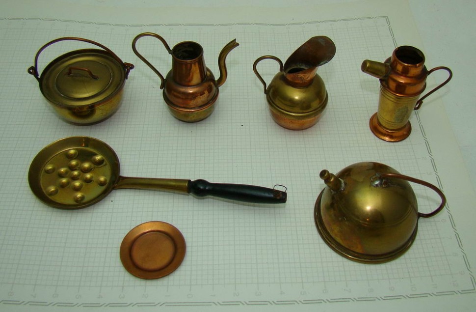 Игрушки кукольные миниатюры посуда 7шт. (U663)