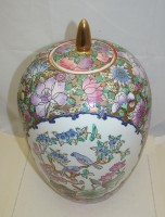 Большая винтажная китайская фарфоровая ваза (X083)
