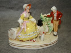 Статуэтка фигурка старинная Галантная сцена (Z079)