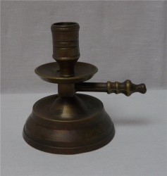 Подсвечник с ручкой (L259)