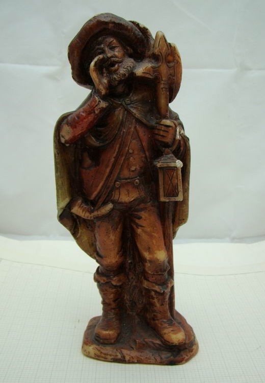 Фигурка восковая свеча (U417)