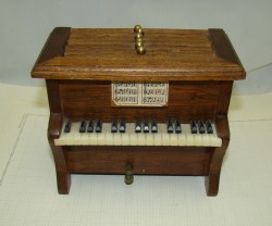 Подставки бирдекели винтажные 6 шт. с футляром Пианино (N201)