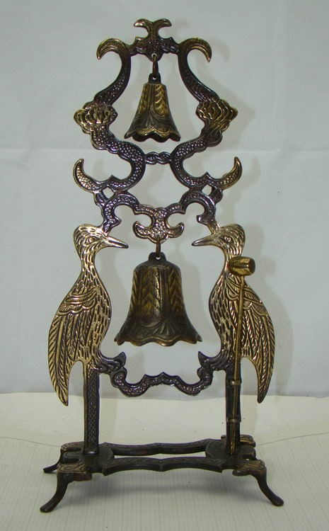 Колокольчики на подставке с молоточком (U667)