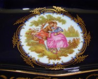 Limoges винтажные пепельницы Галантные сцены Фрагонара 2 шт. (A520)