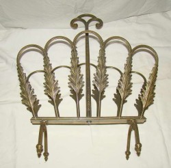 Подставка для газет и журналов (K121)