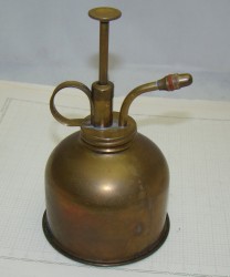 Опрыскиватель винтажный (N204)