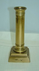 Подсвечник с инициалами M.W (U909)