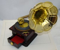 Сувенир музыкальный шкатулка Граммофон (W583)