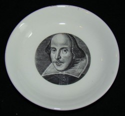 Блюдце коллекционное "Шекспир" (U673)