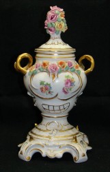 Ваза с крышкой старинная Capodimonte (V448)