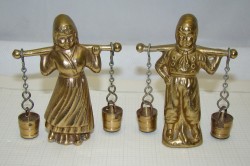 Пара бронзовых винтажных фигурок Водоносы (M245)
