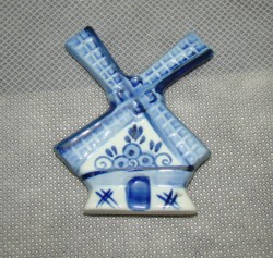 Магнит на холодильник "Мельница" (V246)
