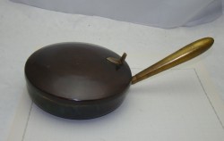 Емкость с крышкой сковорода старинная (P842)