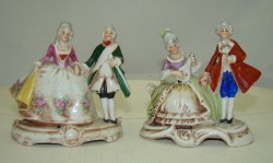 Фигурки фарфоровые старинные коллекционные 2 шт. (X281)