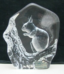 Mats Jonasson авторский хрусталь Белка (Y501)
