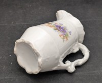 Молочник фарфоровый старинный (B118)