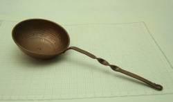 Ложка черпалка медная (V533)