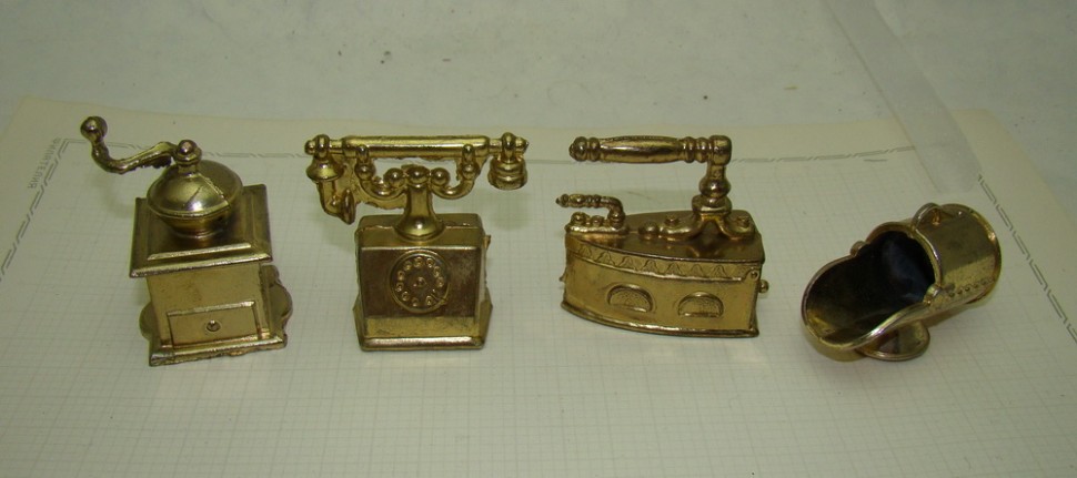 Миниатюры, игрушки кукольные 4шт. (V759)