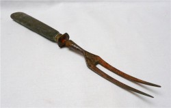 Вилка для мяса старинная (J422)
