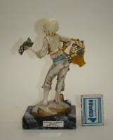 Simonelli фигурка статуэтка винтажная Мальчик с виноградом (A332)