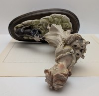 Статуэтка винтажная в стиле Каподимонте Девочка с щенками (B023)